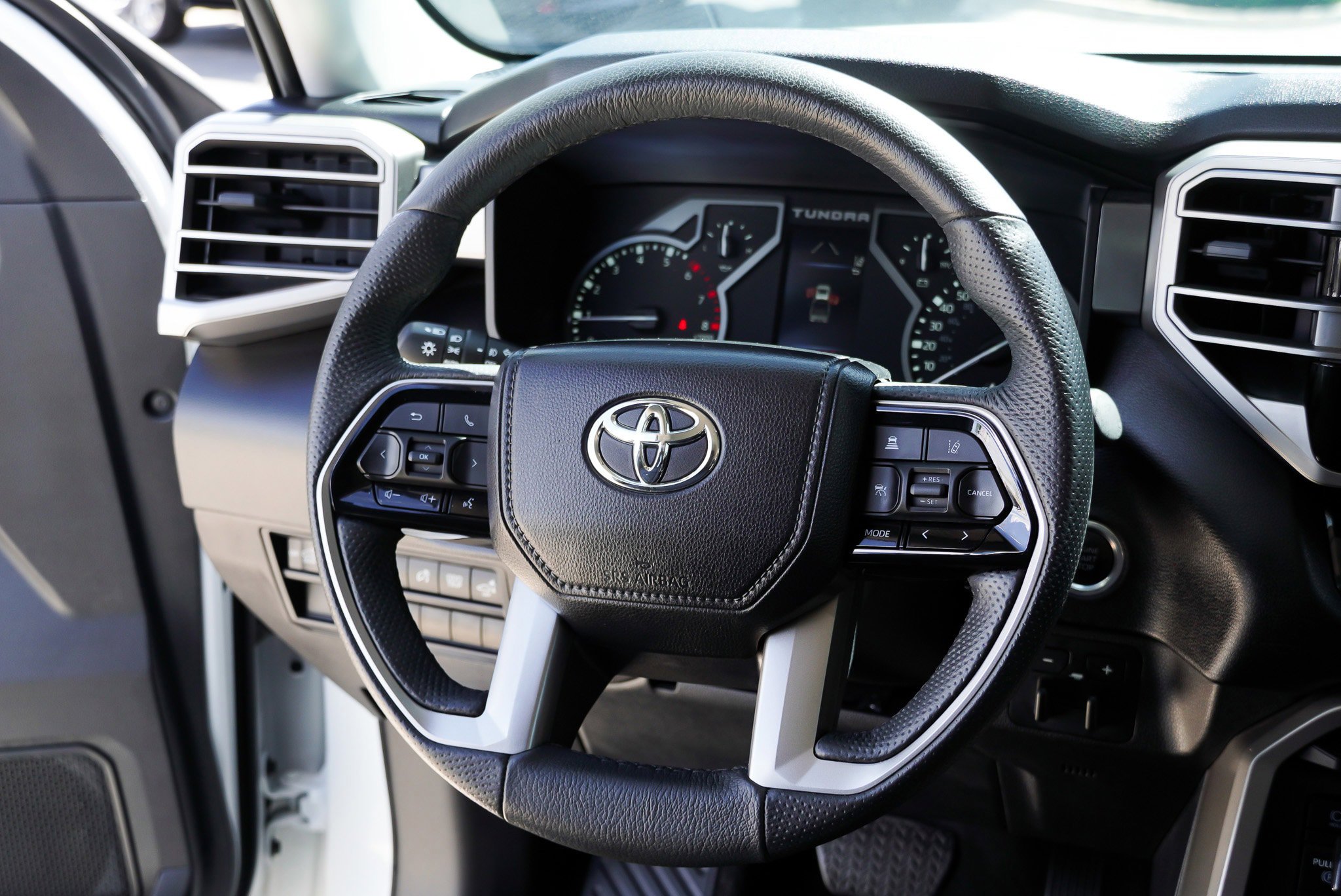 Used 2024 Toyota Tundra SR5 w/ SR5 Premium Package AWD/4WD image 31