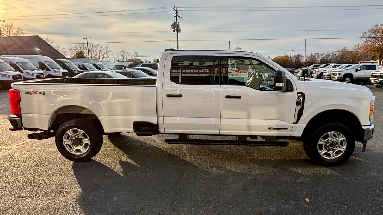 Used 2025 Ford F350 XLT image 5