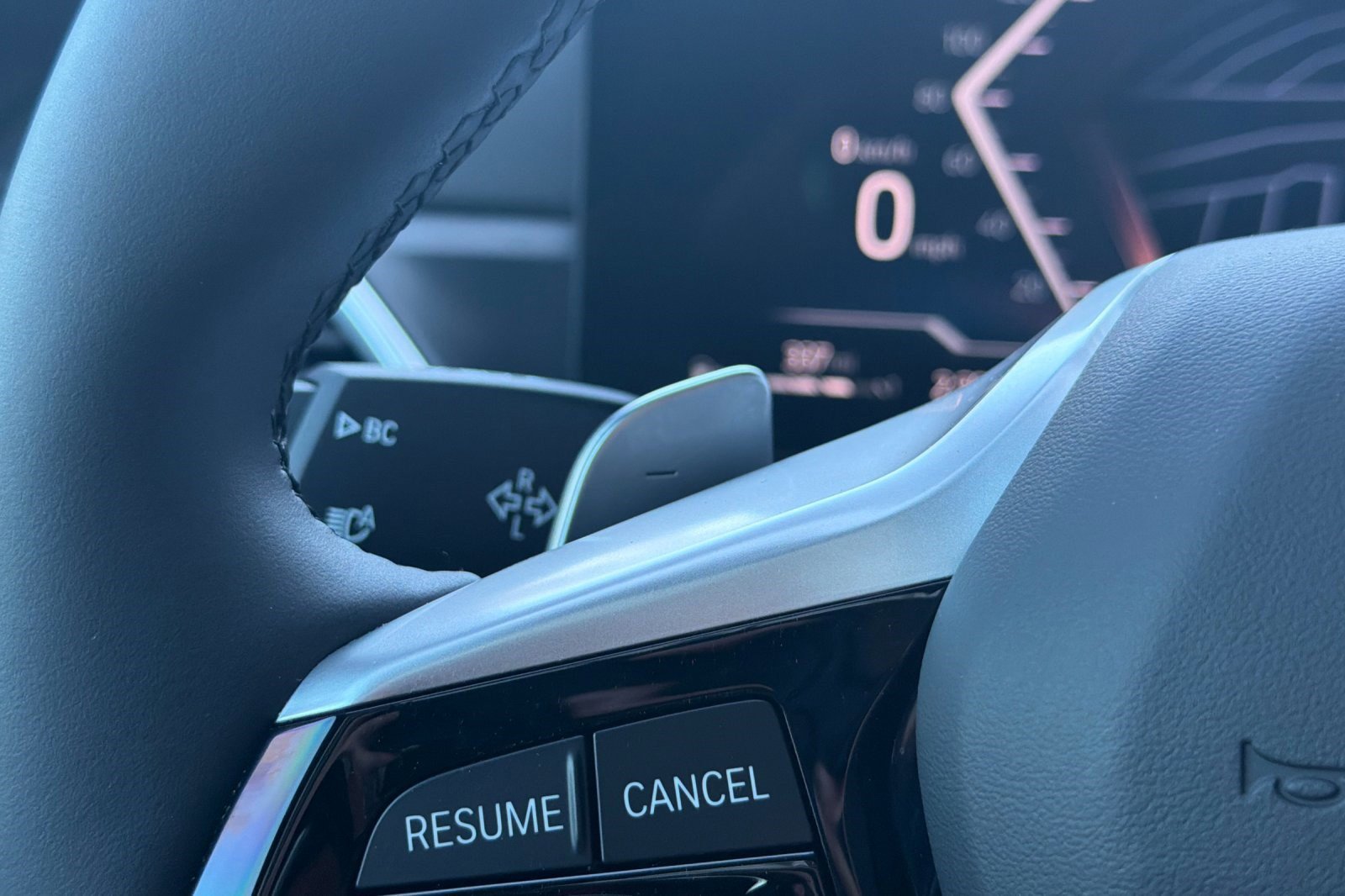 Used 2025 BMW 330i Sedan w/ Premium Package image 33