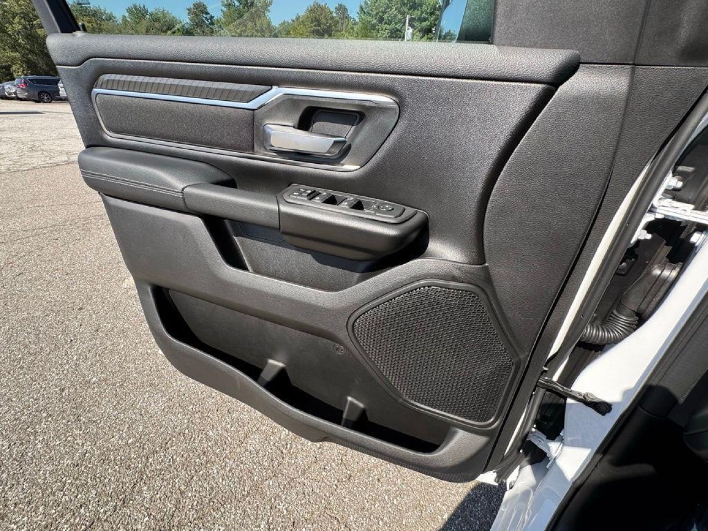 New 2026 RAM 1500 Big Horn AWD/4WD image 23