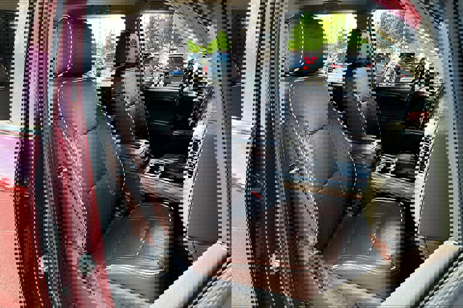 Used 2014 Chevrolet Silverado 1500 High Country w/ High Country Premium Package image 9