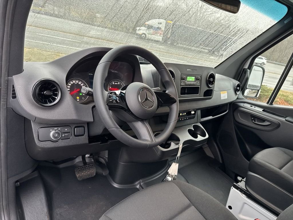 New 2025 Mercedes-Benz Sprinter 2500 image 13
