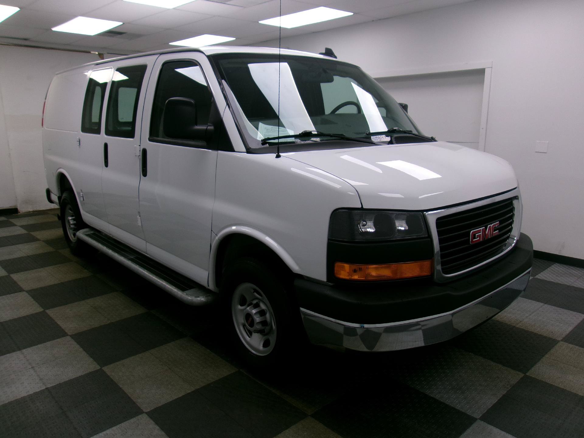 Used 2025 GMC Savana 2500 w/ Driver Convenience Package RWD image 12
