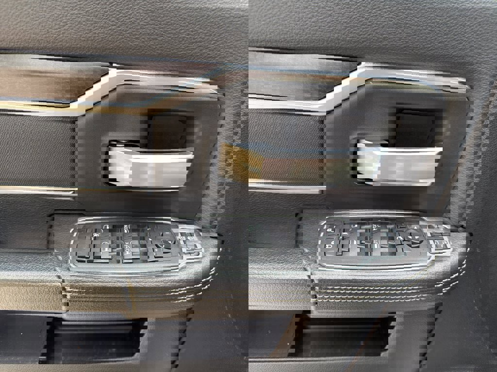 Used 2024 RAM 2500 Big Horn image 10