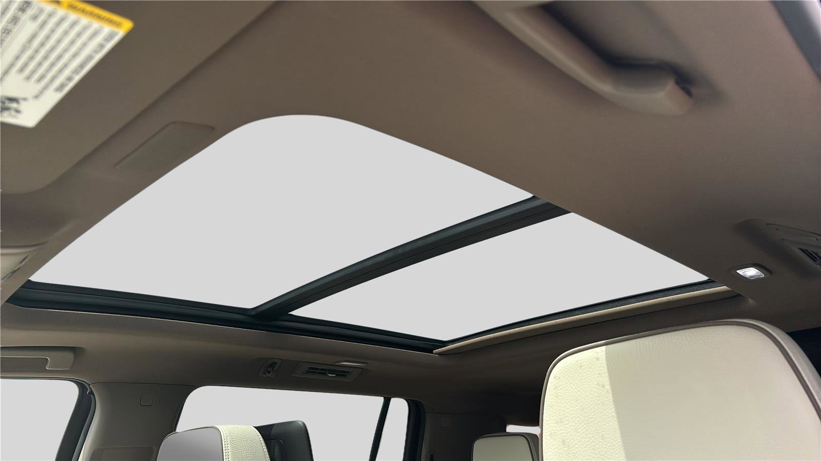 New 2026 GMC Yukon XL Denali w/ Denali Reserve Package image 10