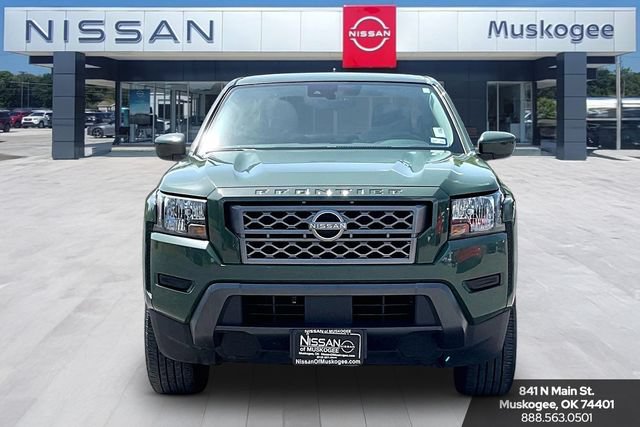 Used 2024 Nissan Frontier SV w/ Technology Package RWD image 2
