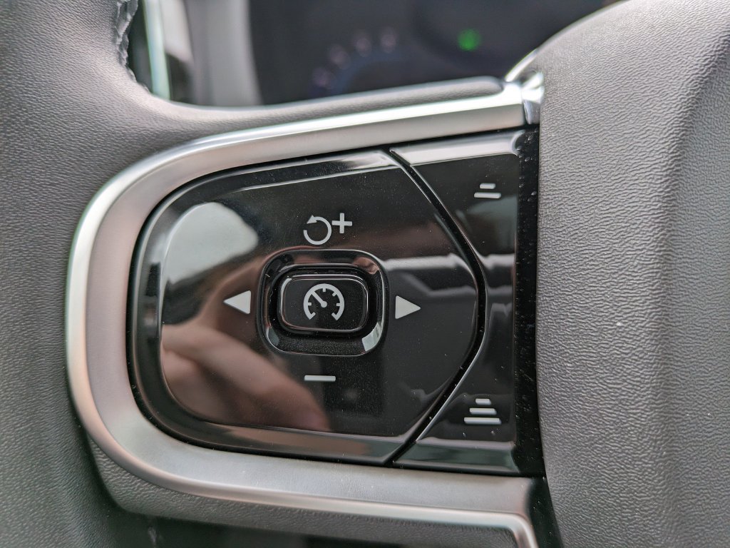 New 2025 Volvo XC60 T8 Plus w/ Protection Package Premier AWD/4WD image 23