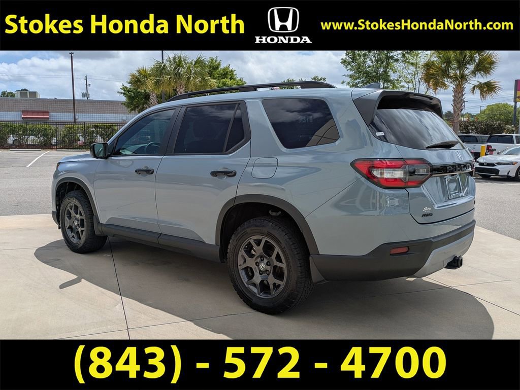 Certified 2024 Honda Pilot TrailSport image 6