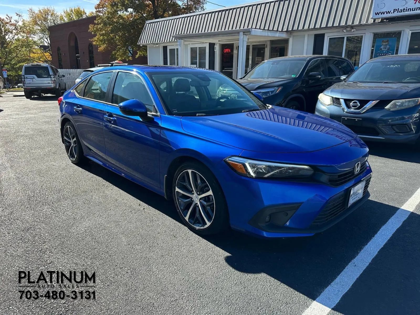 Used 2023 Honda Civic Touring image 4