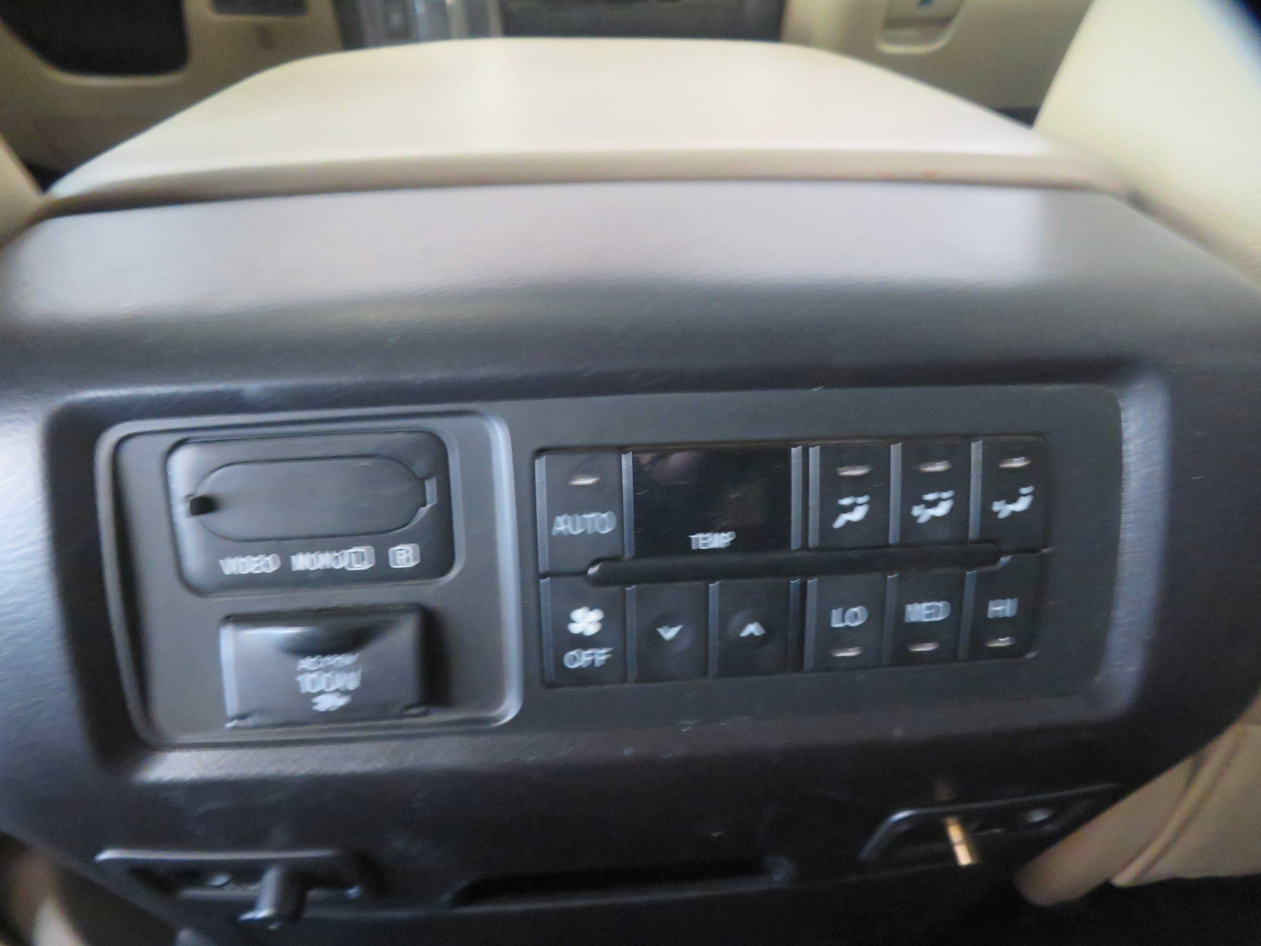 Used 2018 Toyota Sequoia Limited w/ Safety & Convenience Package AWD/4WD image 61