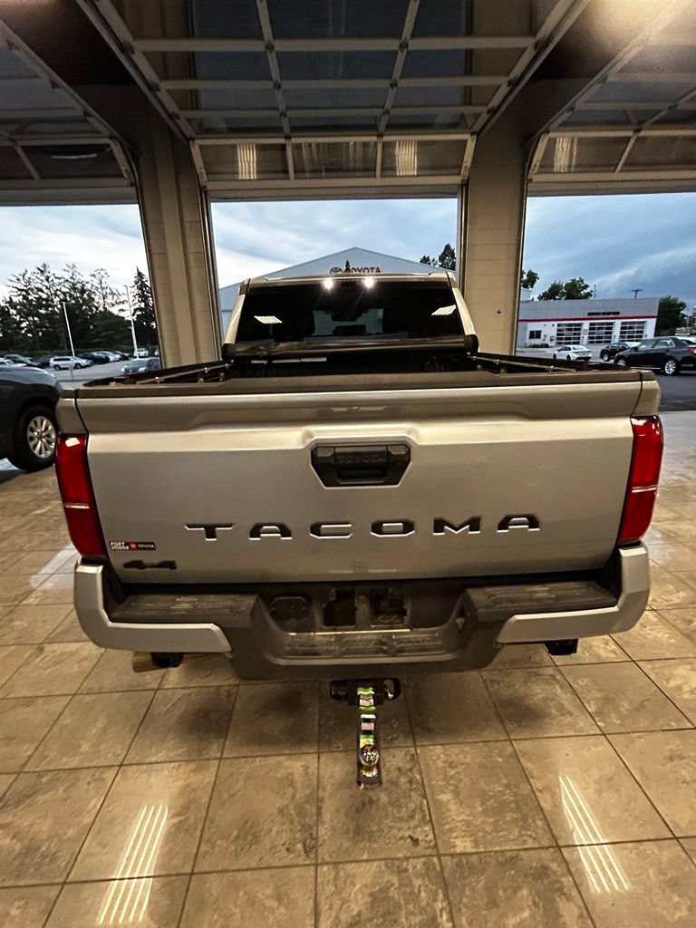 Certified 2025 Toyota Tacoma TRD Sport AWD/4WD image 8