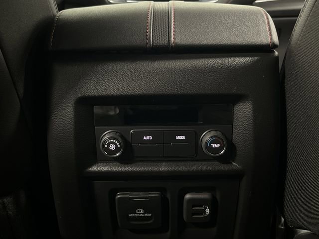Used 2023 Chevrolet Traverse RS image 37