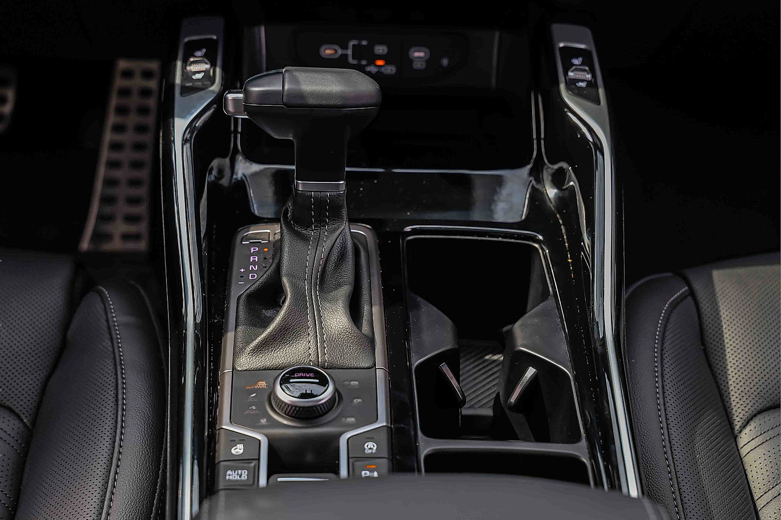 Certified 2026 Kia Sorento SX Prestige AWD/4WD image 25