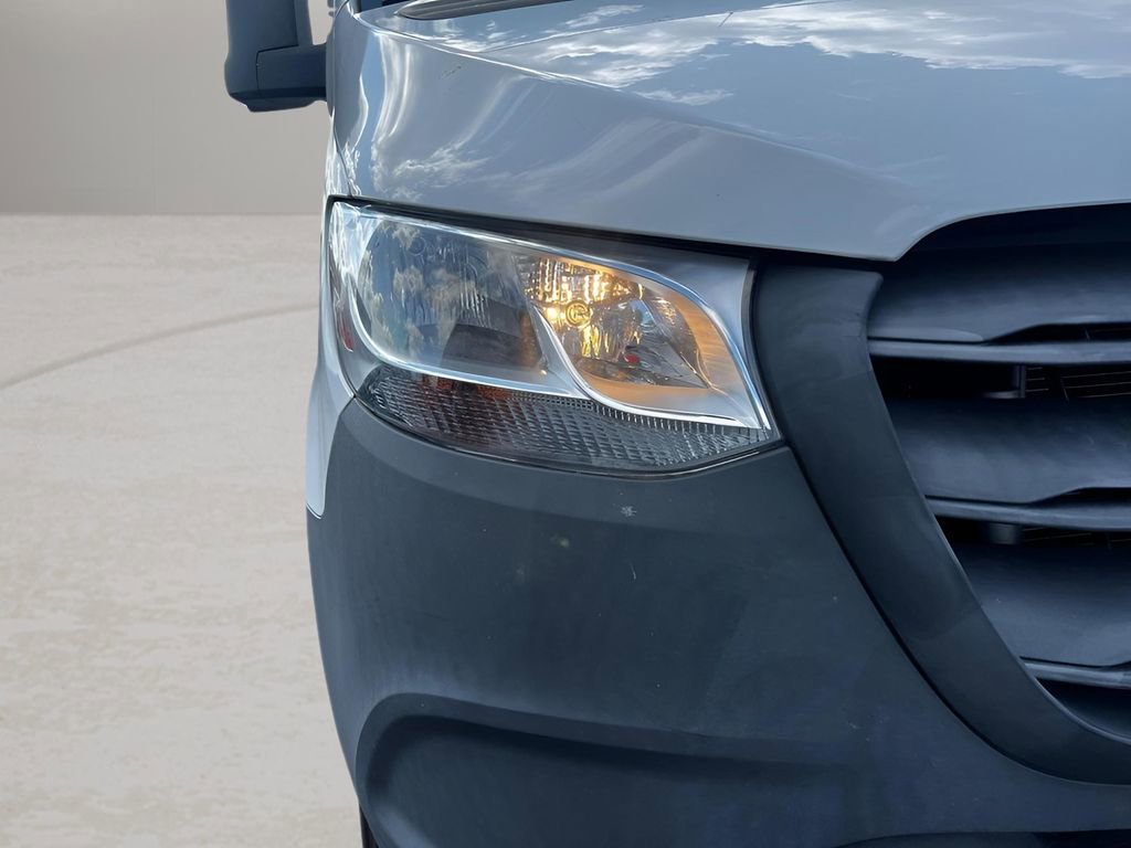 Used 2022 Mercedes-Benz Sprinter 144 Cargo image 26