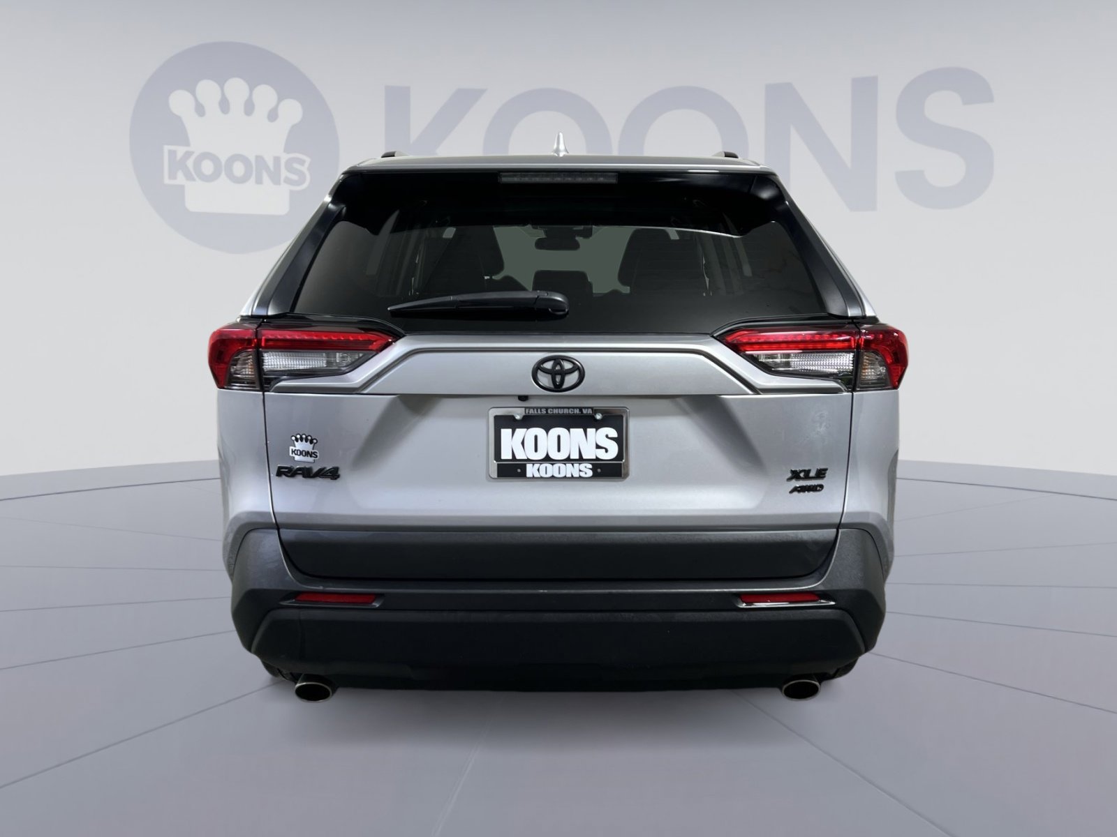 Used 2023 Toyota RAV4 XLE Premium image 5