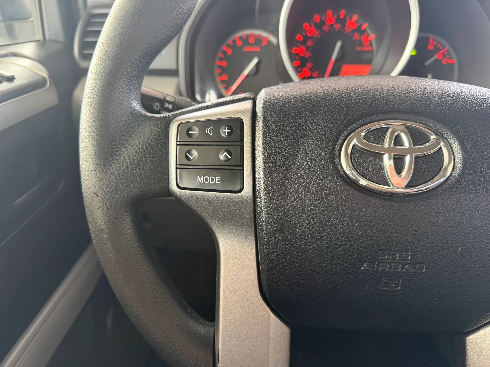 Used 2012 Toyota 4Runner SR5 w/ Convenience Pkg AWD/4WD image 17