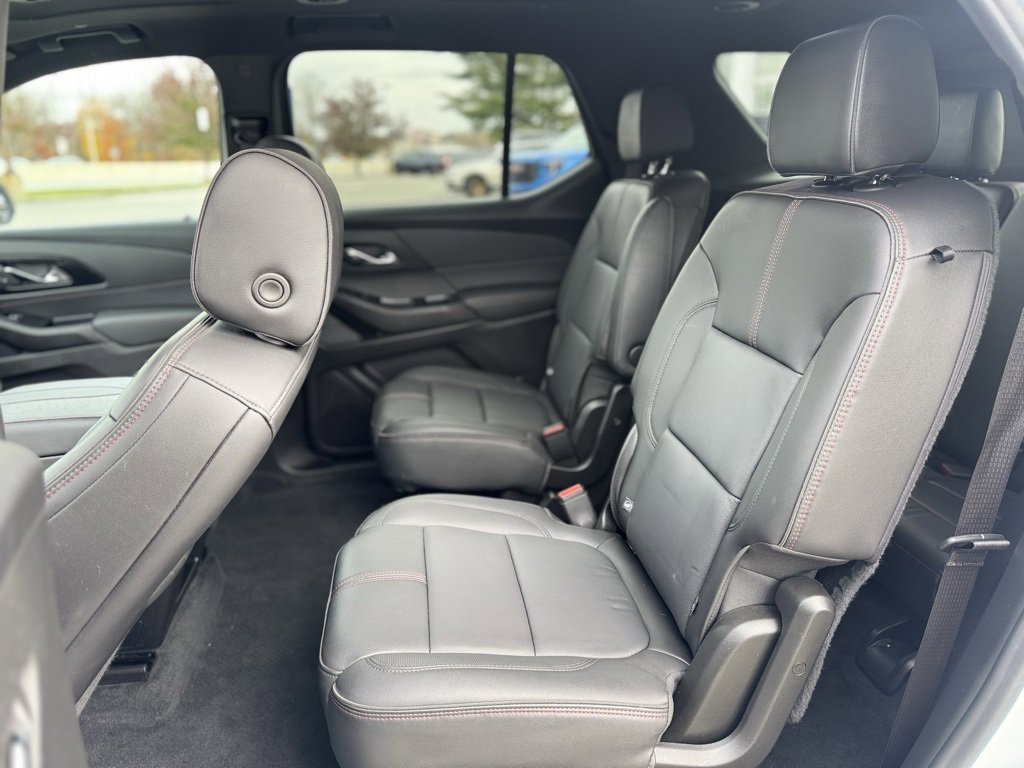 Used 2023 Chevrolet Traverse RS image 26
