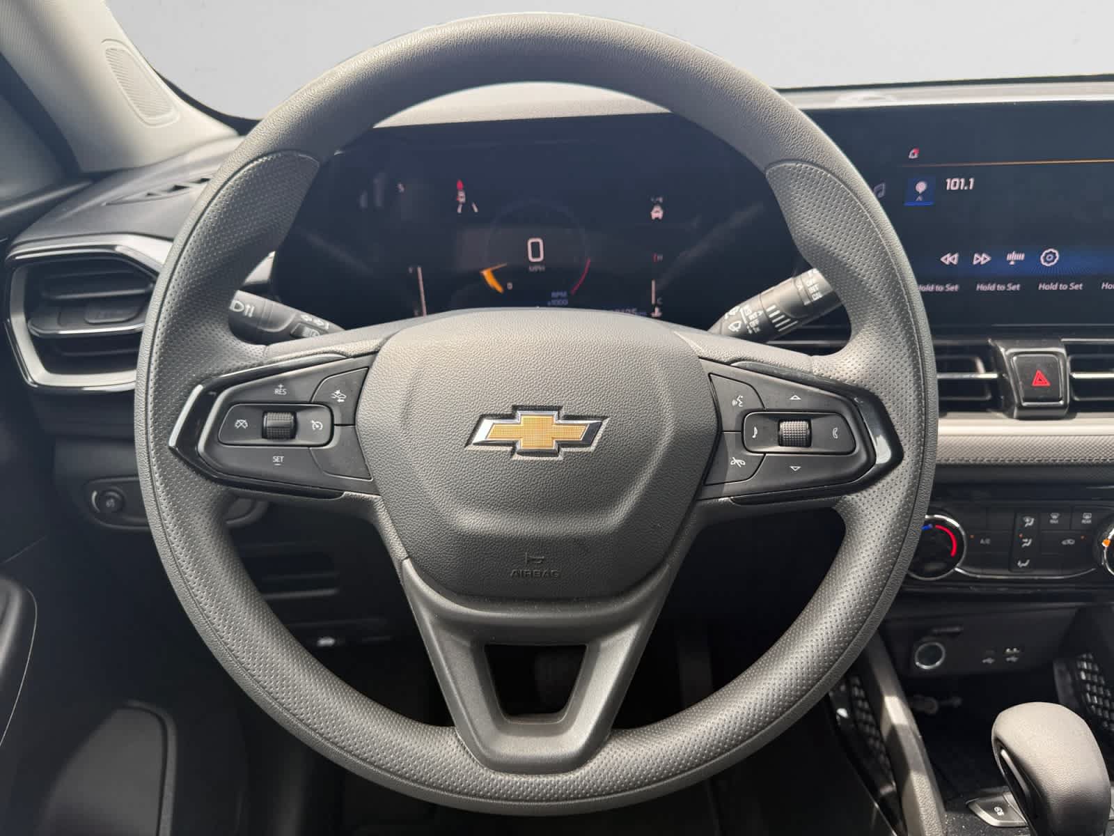 Used 2025 Chevrolet TrailBlazer LT AWD/4WD image 12
