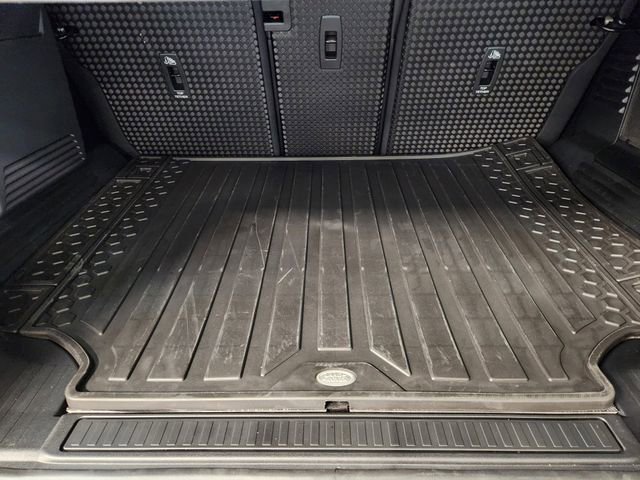 New 2026 Land Rover Defender 110 V8 image 34