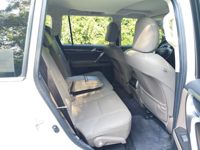 Used 2022 Lexus GX 460 Premium w/ Premium Package AWD/4WD image 27