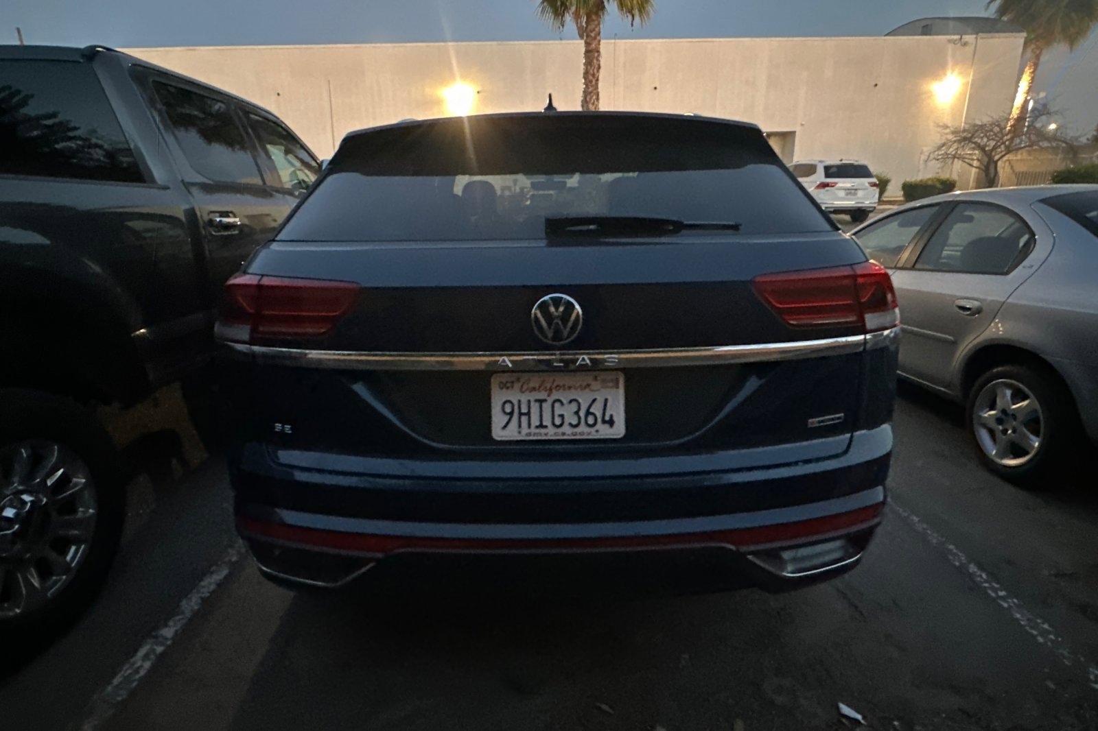 Used 2022 Volkswagen Atlas Cross Sport SE image 4