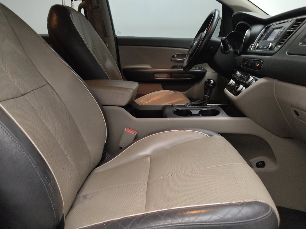 Used 2016 Kia Sedona LX w/ LX Essentials Premium Package FWD image 21