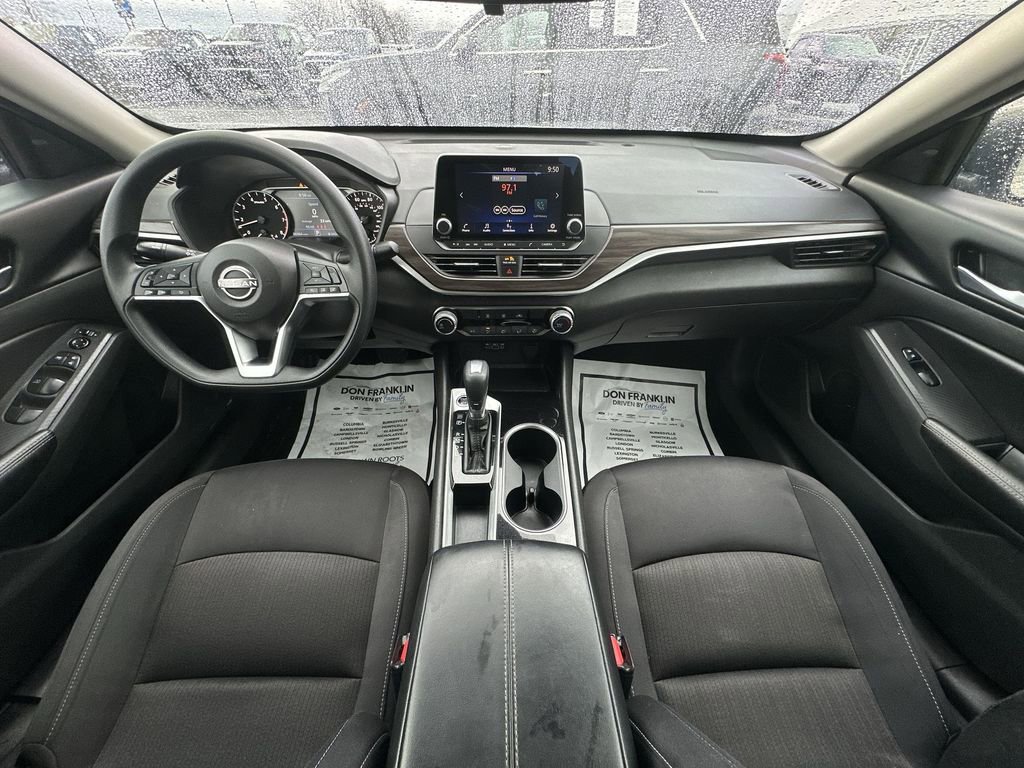 Used 2024 Nissan Altima 2.5 SV image 20