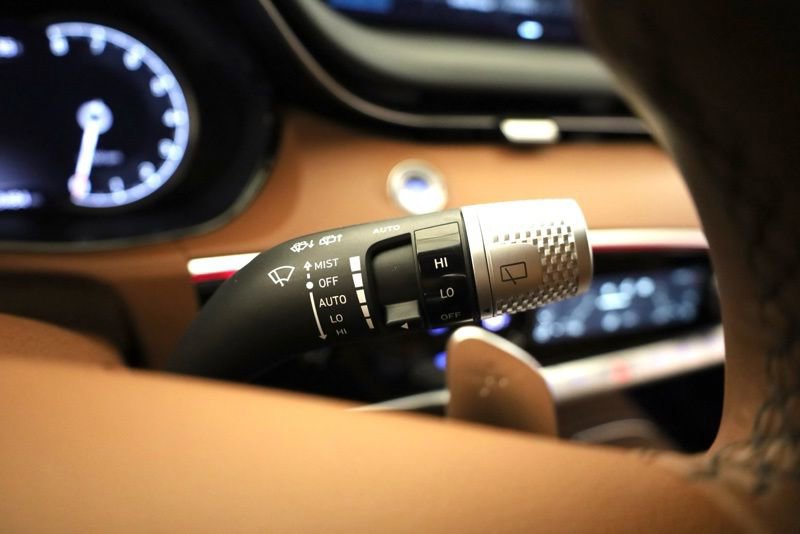 Used 2024 Genesis GV70 2.5T w/ Advanced Package image 30