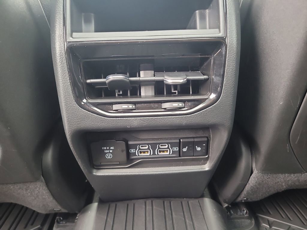 Used 2023 Jeep Grand Cherokee Limited w/ Luxury Tech Group II AWD/4WD image 18