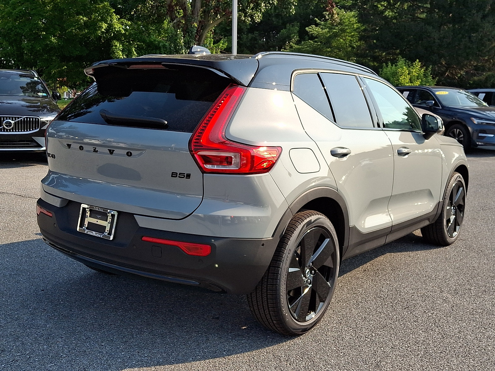 New 2026 Volvo XC40 B5 Ultra w/ Protection Package Premier AWD/4WD image 4