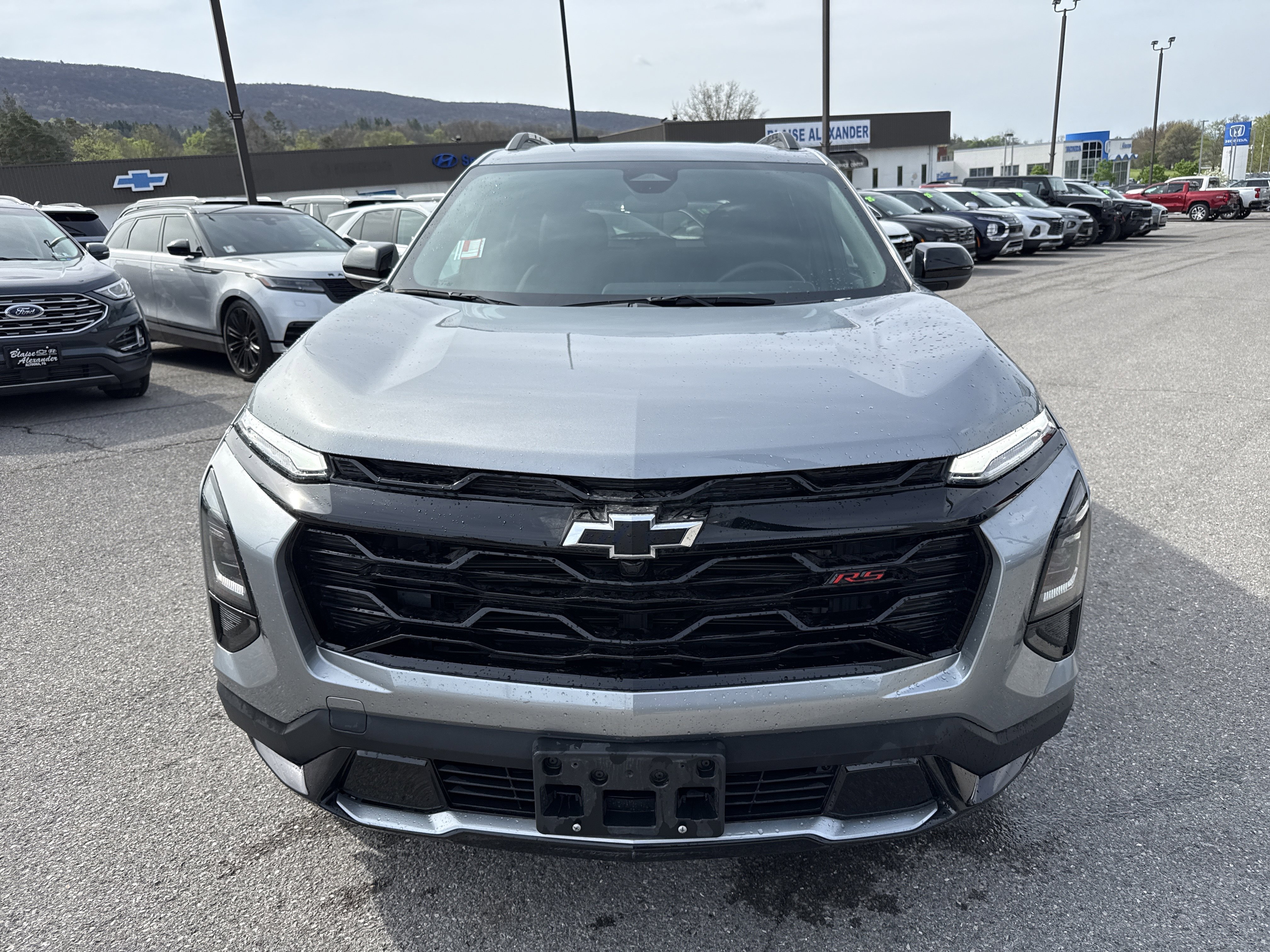 Used 2025 Chevrolet Equinox RS image 9