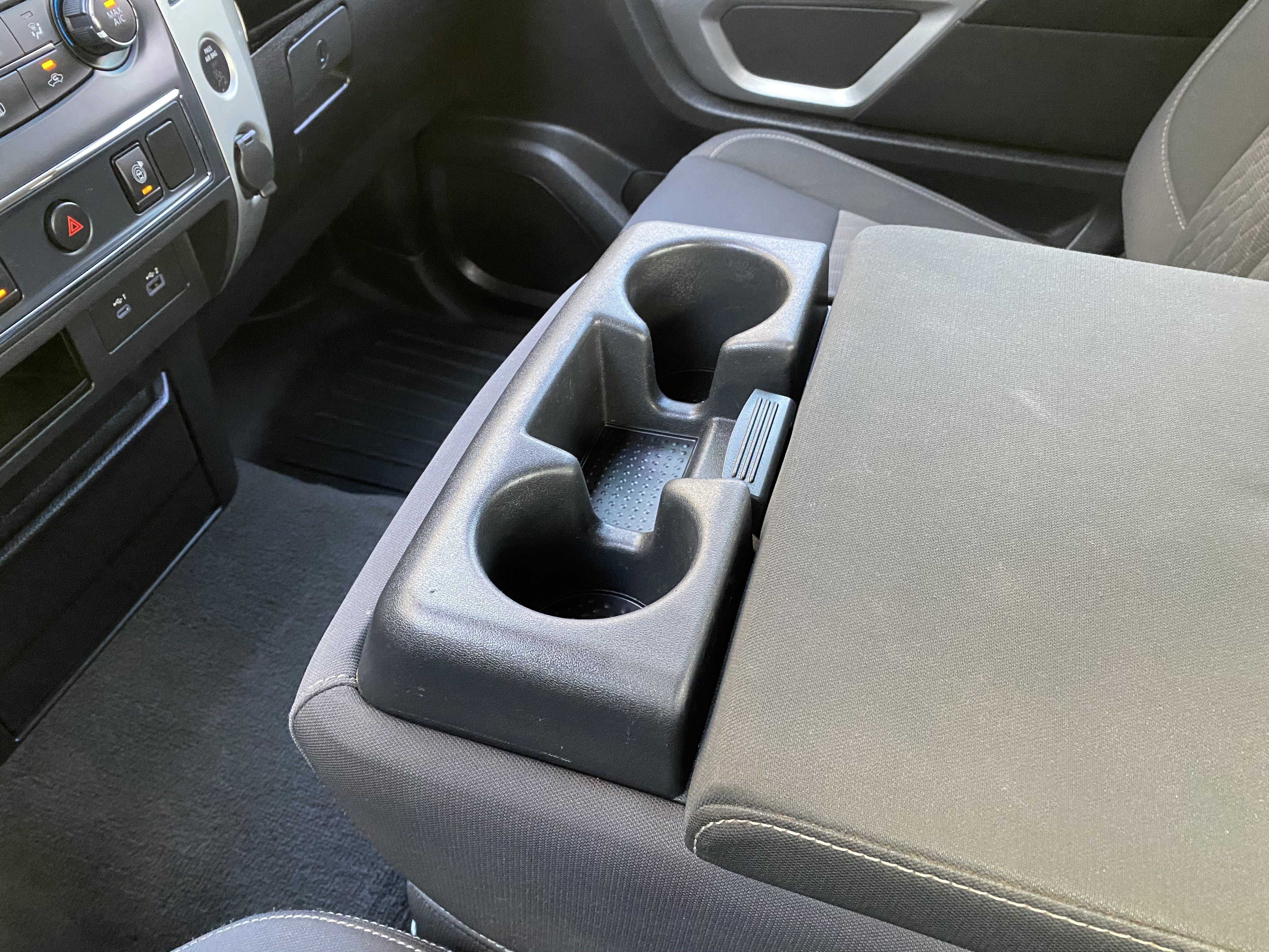 Used 2021 Nissan Titan SV AWD/4WD image 32