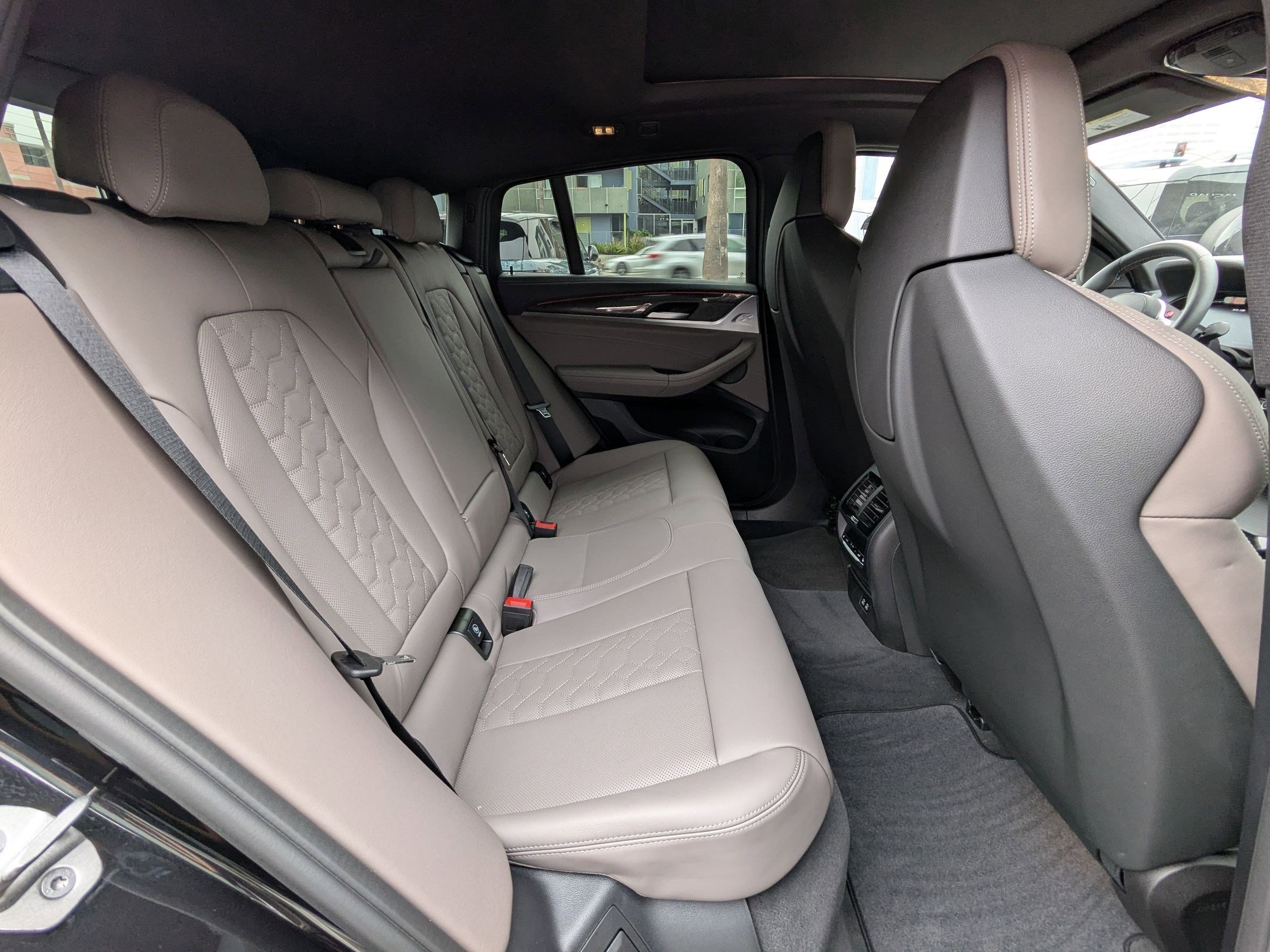 Used 2024 BMW X4 M w/ Executive Package image 24