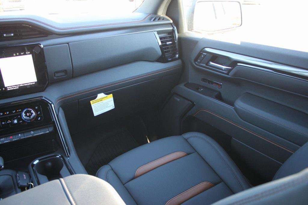 New 2026 GMC Sierra 1500 AT4 w/ AT4 Premium Package image 7