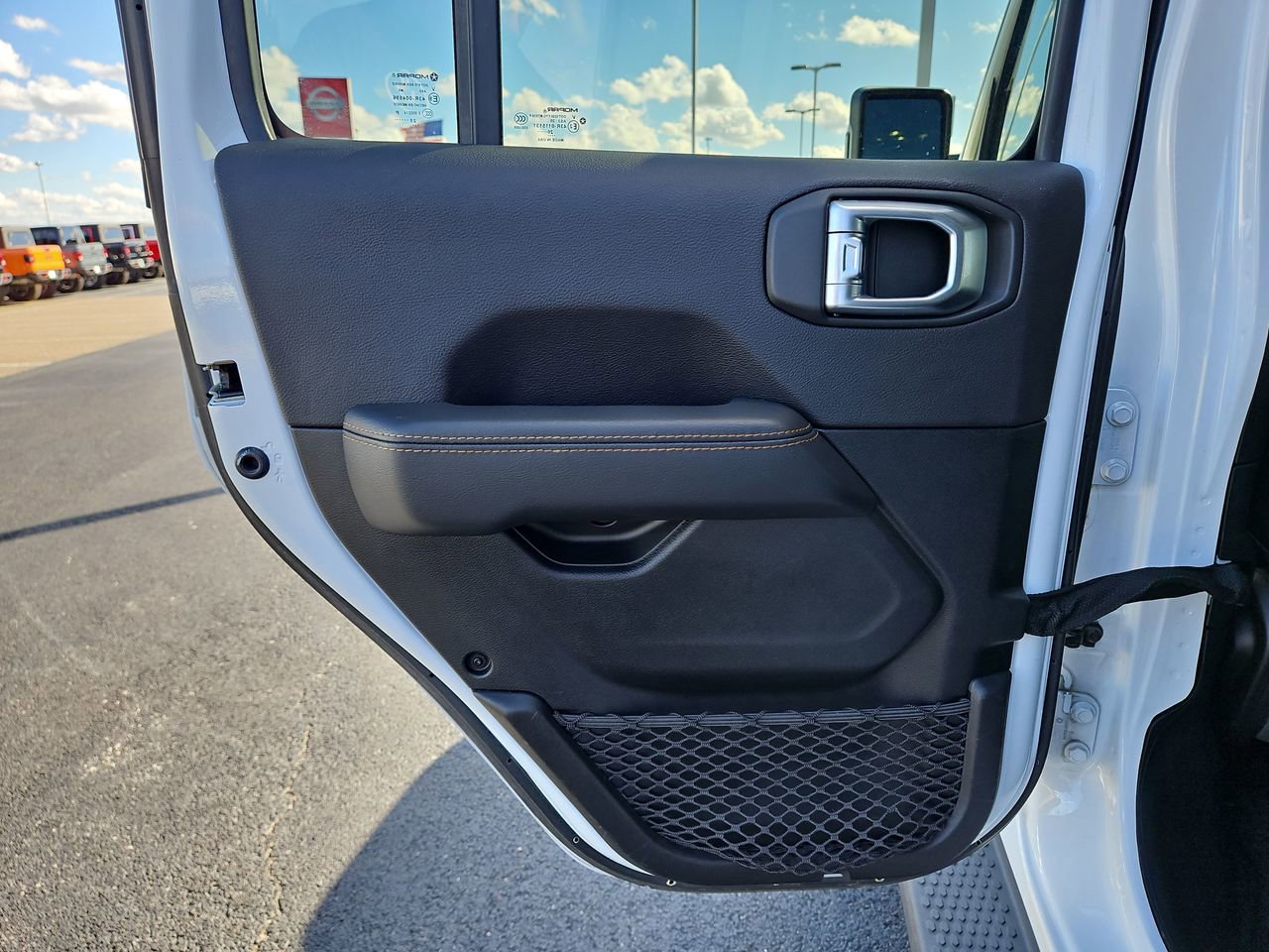 Used 2021 Jeep Wrangler Unlimited Sahara image 14