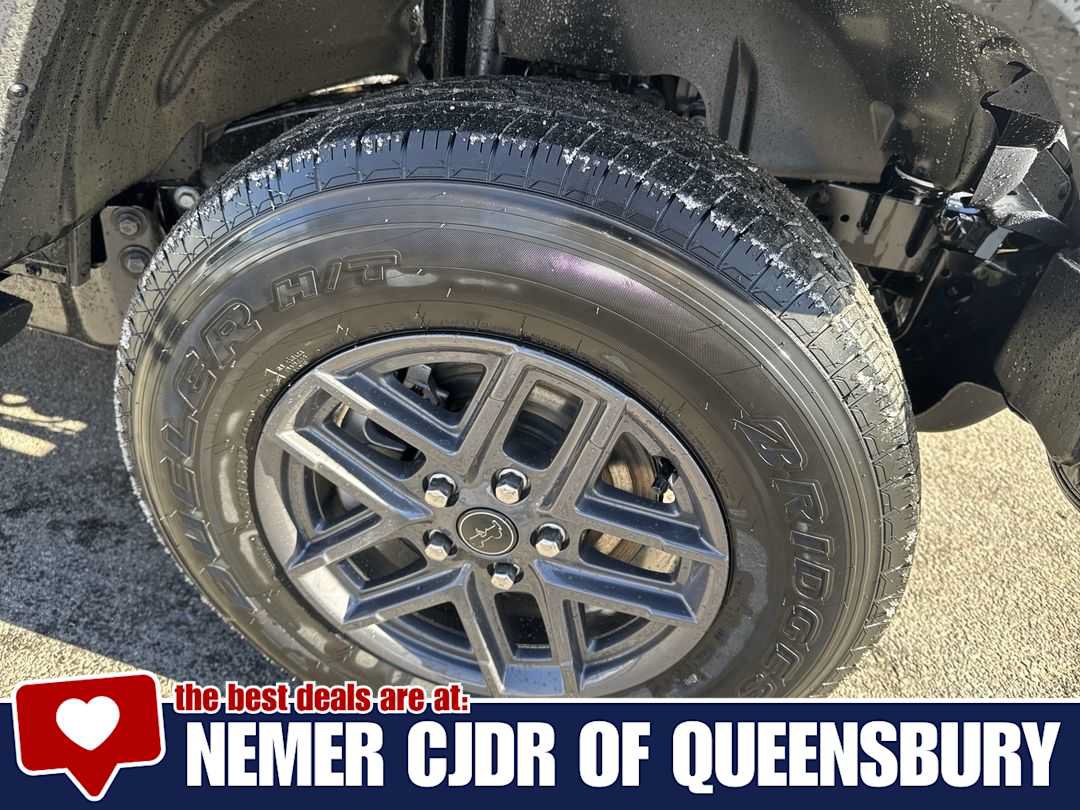 New 2026 Jeep Gladiator Sport AWD/4WD image 10