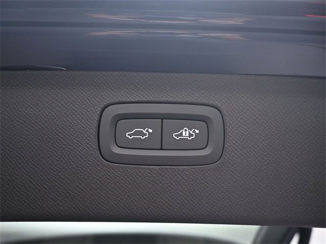New 2026 Volvo XC90 B6 Ultra w/ Protection Package Premier image 33