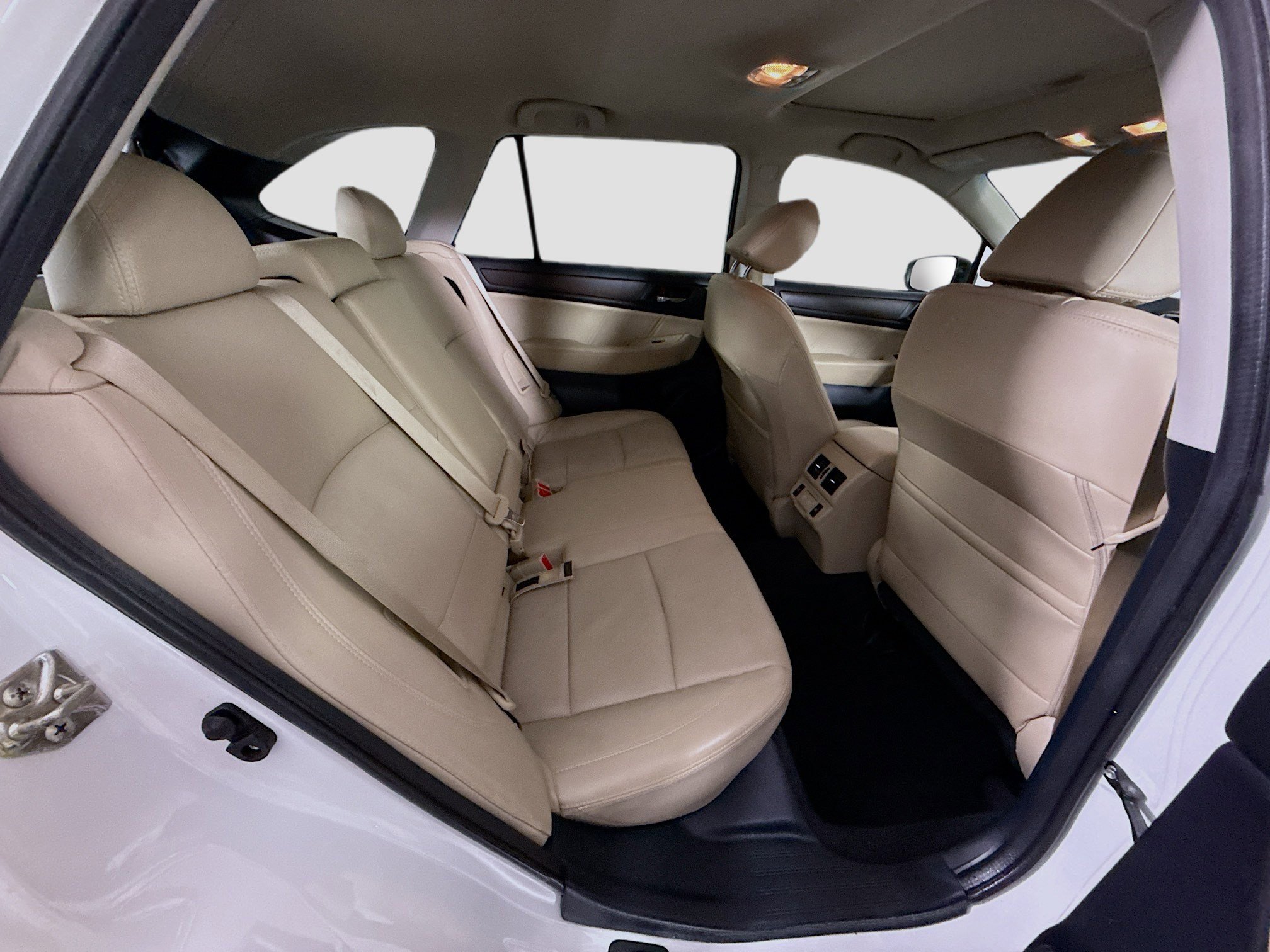 Used 2019 Subaru Outback 3.6R Limited AWD/4WD image 27