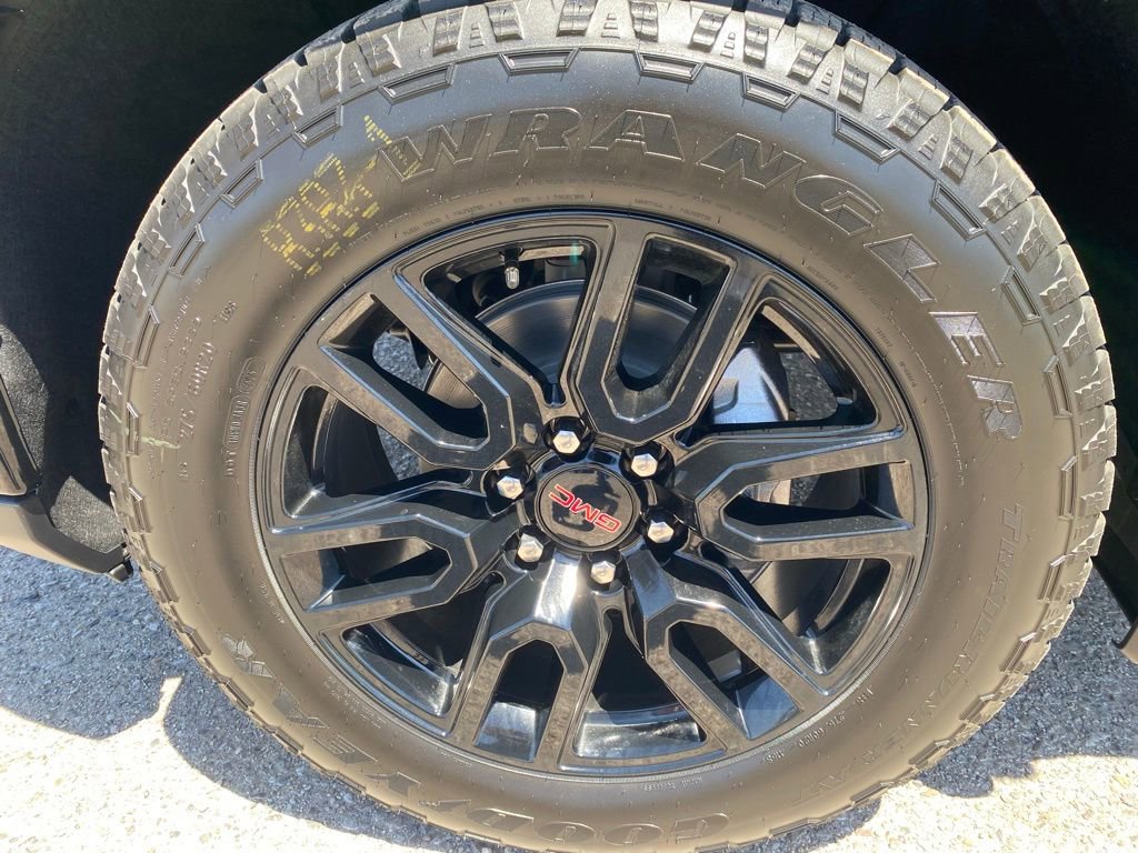New 2026 GMC Sierra 1500 Elevation w/ X31 Off-Road Package AWD/4WD image 12