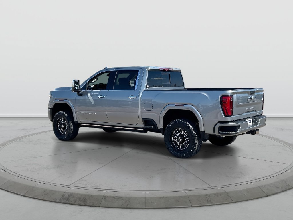 Used 2024 GMC Sierra 3500 Denali w/ Technology Package AWD/4WD image 6