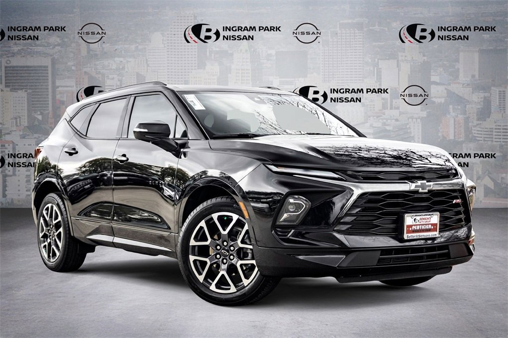 Used 2025 Chevrolet Blazer RS image 1