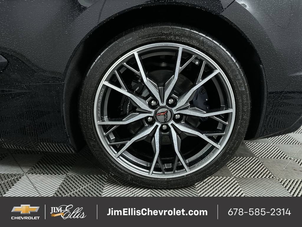 Certified 2025 Chevrolet Corvette Stingray Coupe w/ 1LT image 31