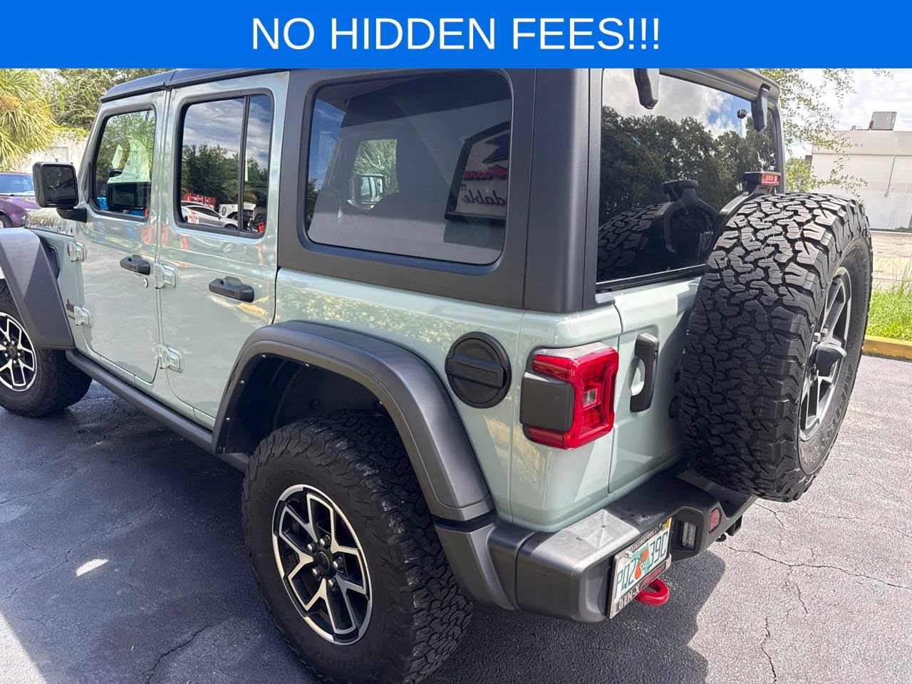 Used 2024 Jeep Wrangler Unlimited Rubicon AWD/4WD image 4
