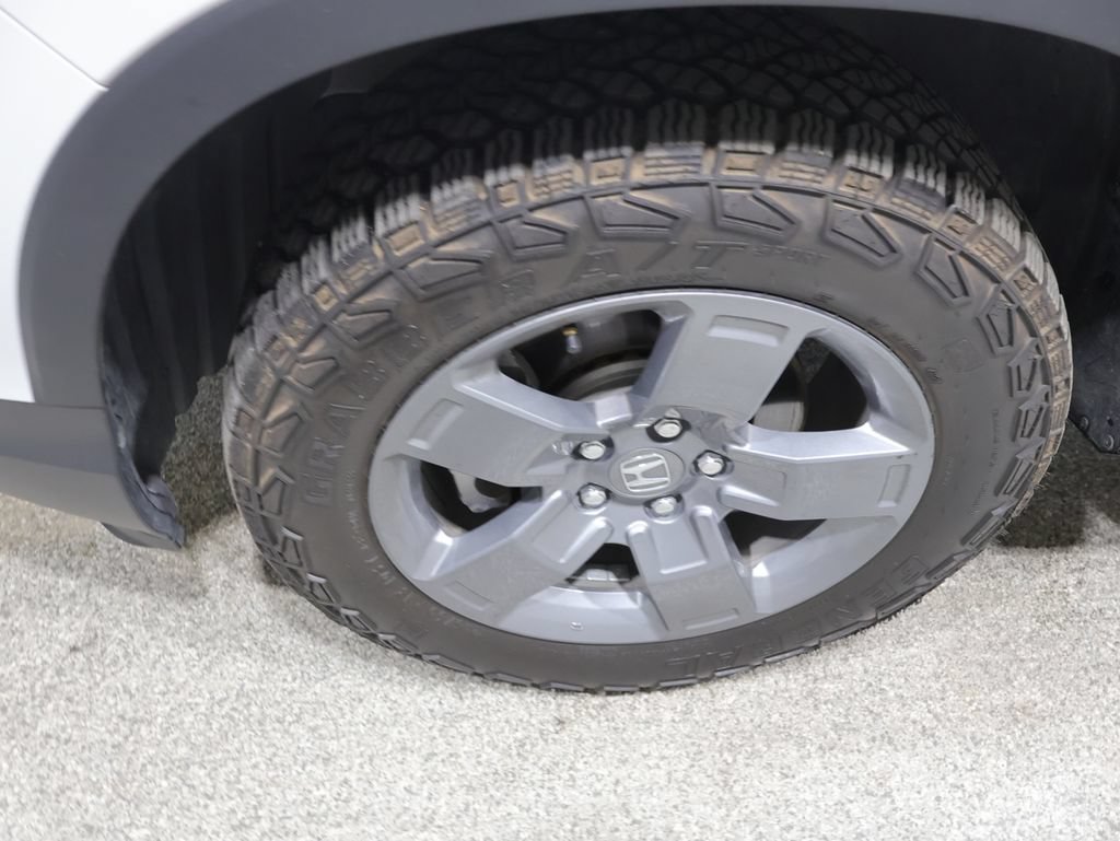 Used 2025 Honda Ridgeline TrailSport image 9