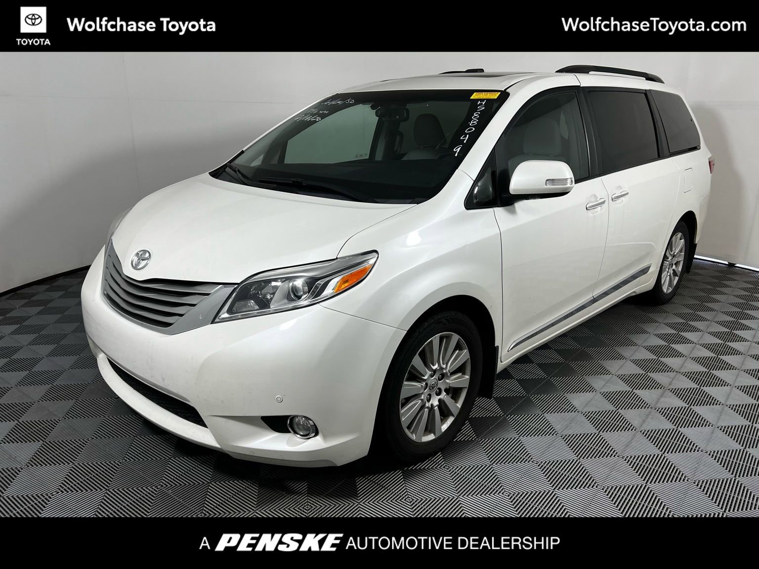 Used 2017 Toyota Sienna Limited Premium
