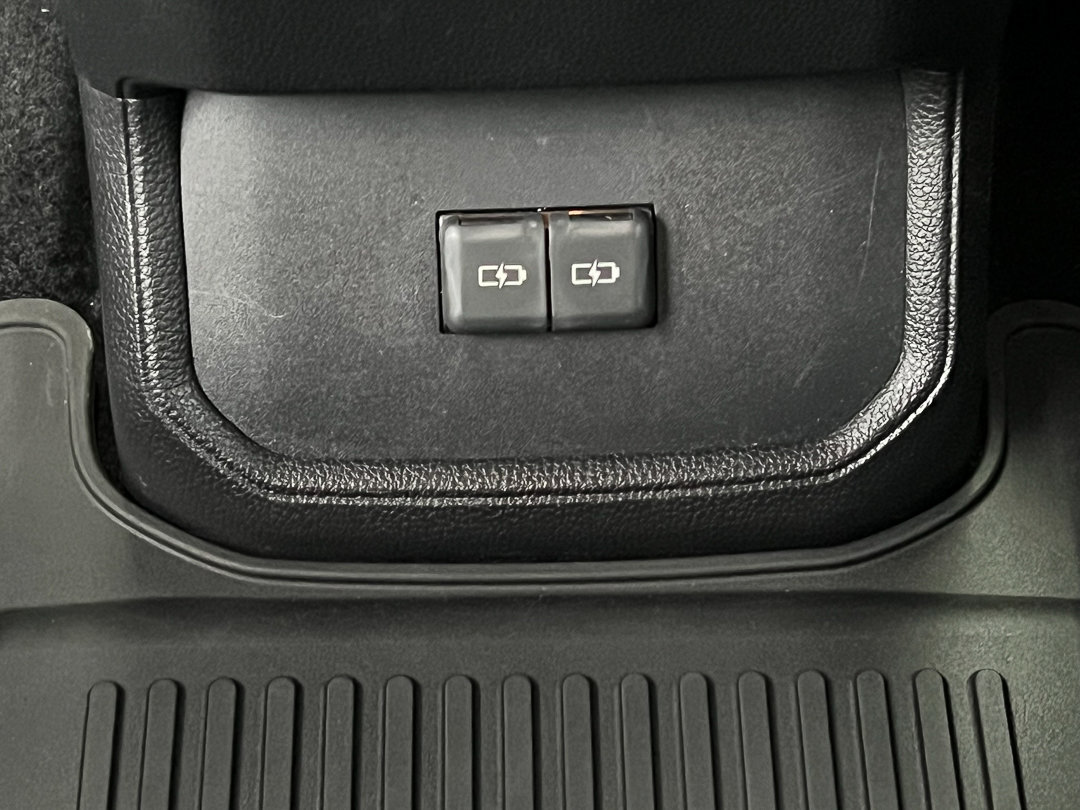 Used 2022 Toyota Highlander XSE image 32