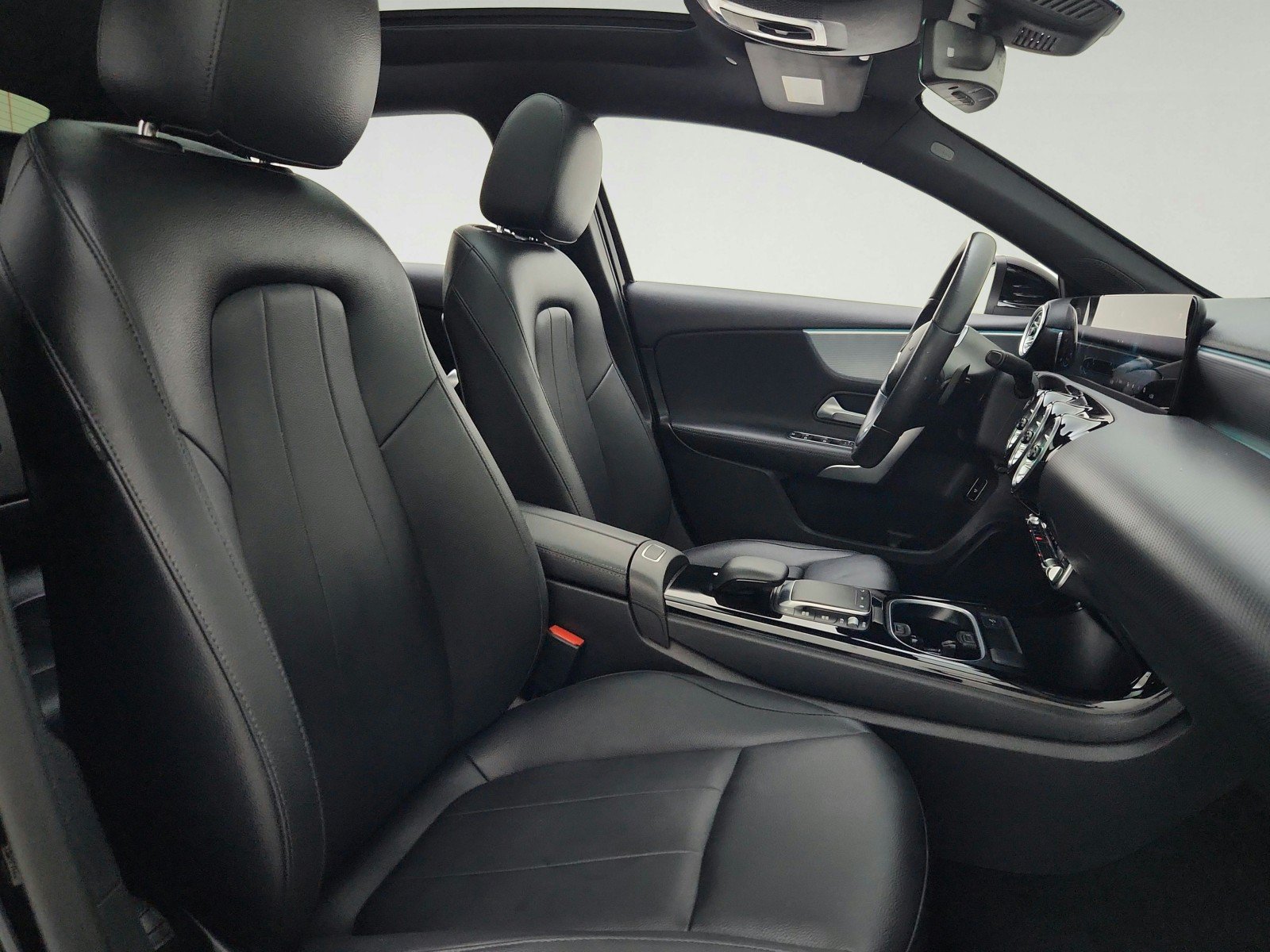 Certified 2022 Mercedes-Benz A 220 image 26