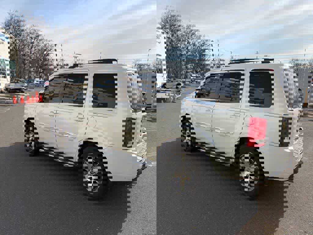 Used 2015 Honda Pilot Touring image 8