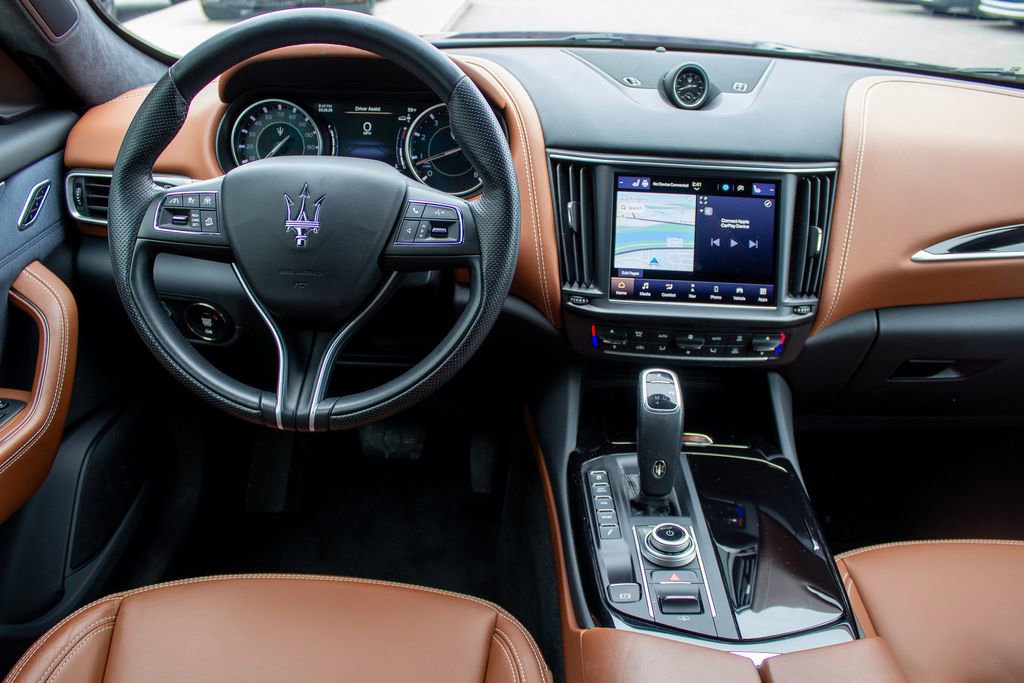 Used 2023 Maserati Levante GT image 13