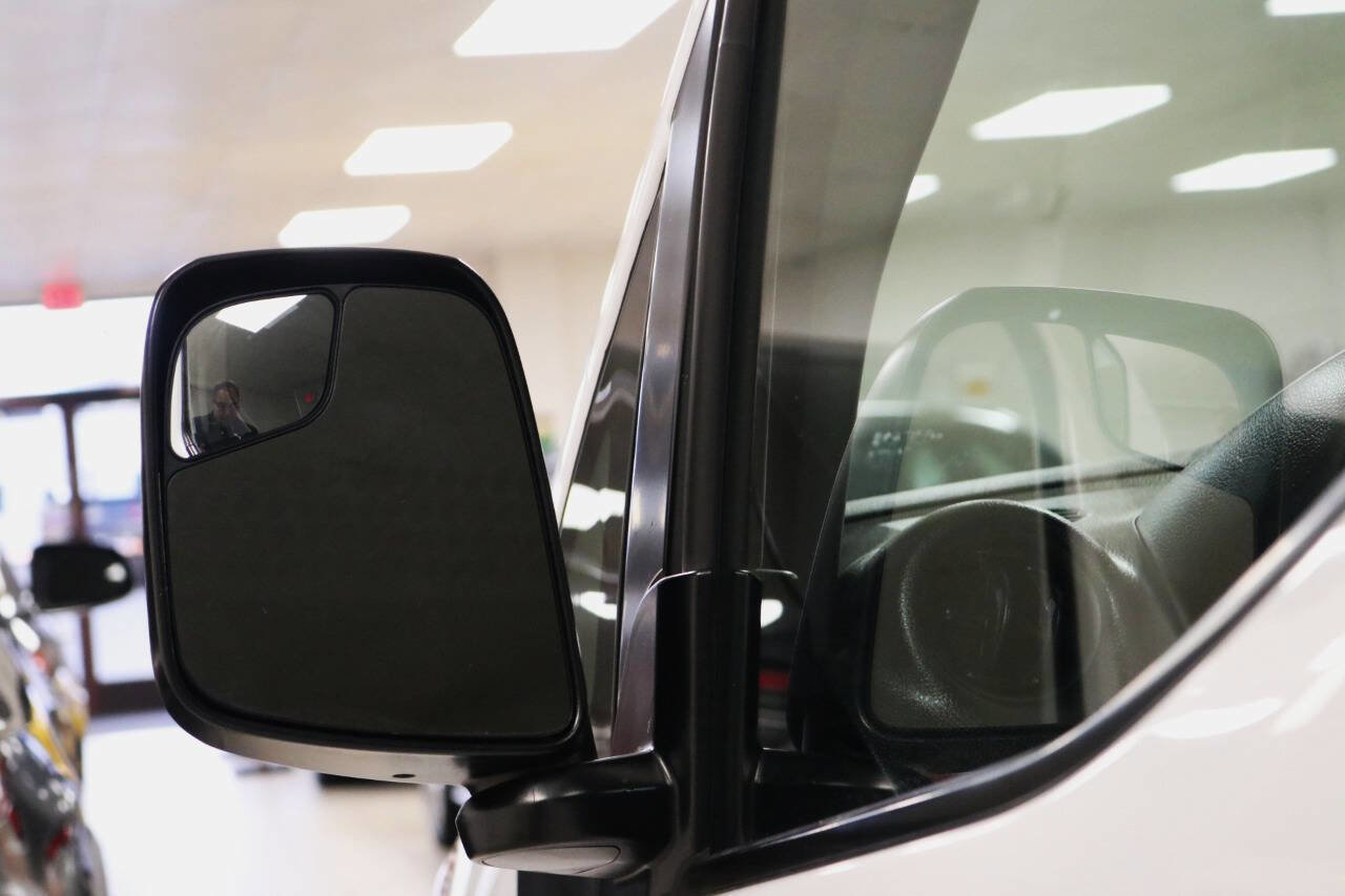 Used 2020 Nissan NV200 S w/ Back Door Glass Package image 91
